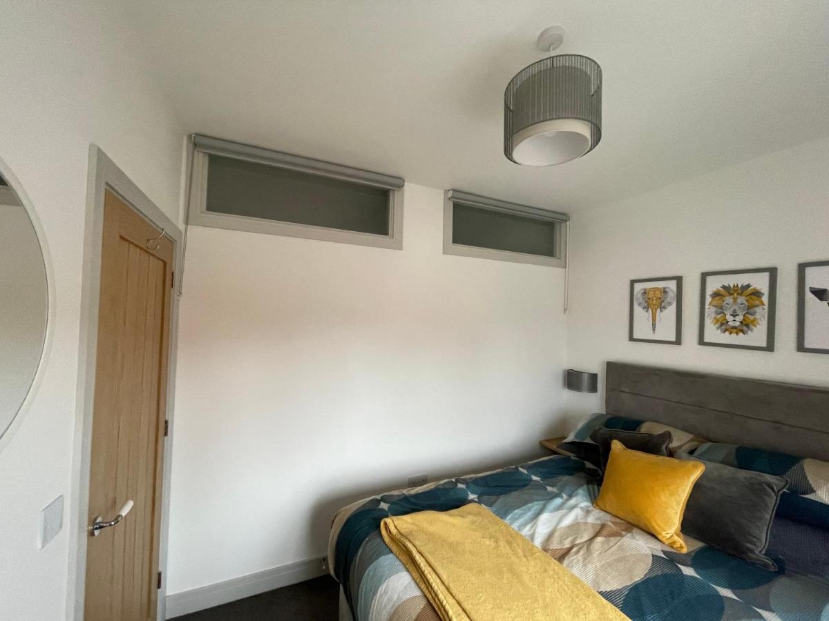 Lees Lookout Holt ,2 Bedroom Luxury Apartment With Private Parking المظهر الخارجي الصورة